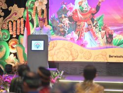 Pj Gubernur Sugito Raih Penghargaan di Ajang Lomba Desa Wisata Nusantara Tahun 2024