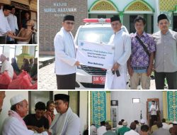 Safari Jumat di Dusun Belidal, Bupati Bateng Serahkan Bantuan Mobil Ambulans