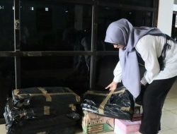 KPU Beltim Serahkan Fasilitasi Bahan Kampanye Untuk Cabup dan Wakil Belitung Timur