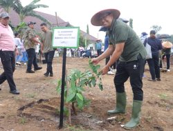 Senam Bersama dan Penanaman Bibit, Pj Gubernur Sugito Rayakan HUT Kepulauan Bangka Belitung Dengan Penuh Semangat