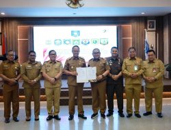 Optimalkan PAD, Pj Gubernur Sugito Tandatangani Komitmen Bersama Pj Bupati/Pj Wali Kota