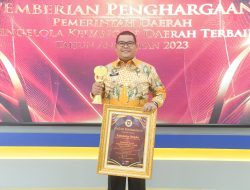 Pj Bupati Bangka Terima Penghargaan Kabupaten Dengan Tata Kelola Keuangan Terbaik
