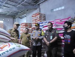 Pantauan Stok dan Harga Bahan Poko di Pasar Kite Sungailiat, Selasa (25/2/2025)