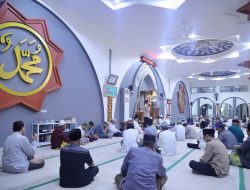 Pj Bupati Isnaini Hadiri Peringatan Nuzulul Qur’an 17 Ramadhan 1446 H Di Masjid Agung Sungailiat