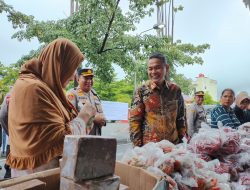 Peninjauan Pasar Murah di Taman Kota Sungailiat, Jumat (21/3/2025)