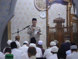 Pj Bupati Jantani Ali Sholat Ied Adha Di Masjid Agung Sungailiat