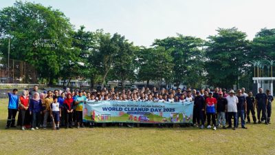 Peringati World Clean Up Day, PT Timah Bersama Pelajar dan Masyarakat Gotong Royong Bersihkan Kawasan Taman Sari  – DemokrasiBabel.com