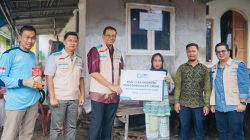 Ketua YBM PLN Kunjungi Desa Cahaya Tanjung Binga Belitung, Salurkan Bantuan YBM untuk Tingkatkan Ekonomi Warga – DemokrasiBabel.com