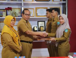 Penyerahan 3 SK CPNS lulusan IPDN Angkatan 32 Tahun 2025, Senin (29/9/2025)