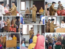 Pemkab Bangka Tengah Salurkan Bantuan Sembako dan UMKM untuk Korban Banjir Rob di Kurau Barat